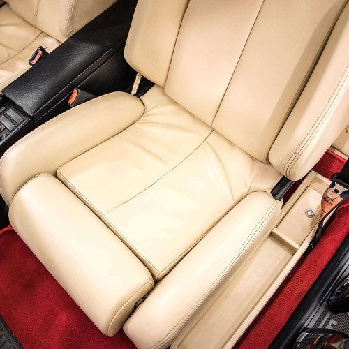 Solutie Curatare Piele si Vinil Meguiars Gold Class Leather and Vinyl Cleaner, 473ml Solutie Curatare Piele si Vinil Meguiars Gold Class Leather and Vinyl Cleaner, 473ml
